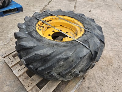 Lot 405/70-20 Tyre & Rim