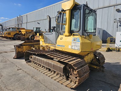 Lot 2006 Komatsu D41P-6 6 Way Pat Blade, A/C (EPA Compliant)