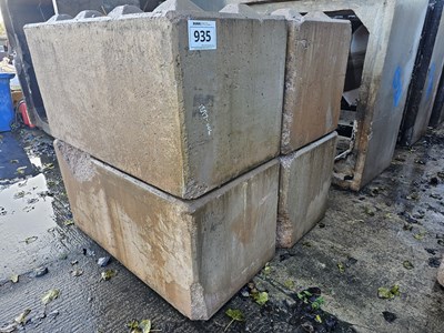 Lot 1600mm x 800mm x 800mm Concrete Lego Block (4 of)