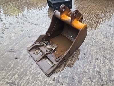 Lot 287 - 18" Digging Bucket 35mm Pin to suit Mini Excavator