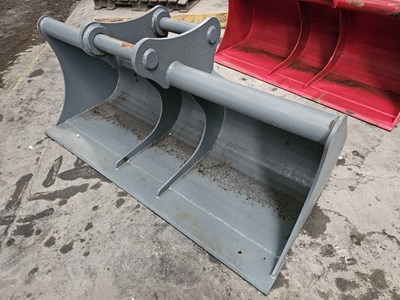 Lot Unused 70" Grading Bucket 65mm Pin to suit 13 Ton Excavator