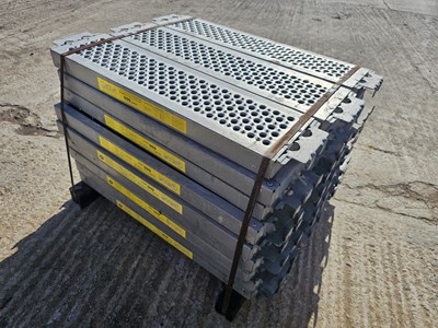 Lot Selection of Mills Scaffolding Staging (100cm)