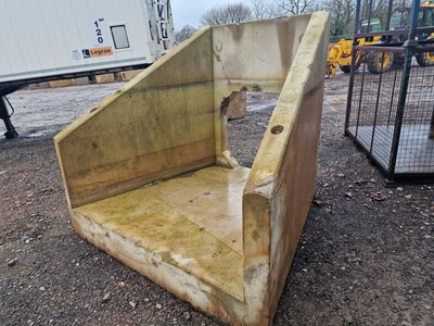 Lot 358 - 145cm to 230cm x 195cm Headwall, 120cm to 200cm Centre