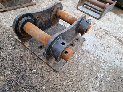 Lot 301 - Head Stock 60mm Pin to suit Kubota/Volvo 8 Ton Excavator