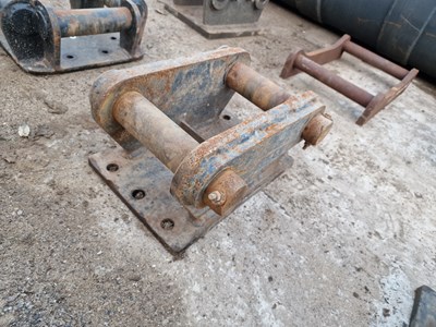 Lot 302 - Head Stock 60mm Pin to suit Kubota/Volvo 8 Ton Excavator