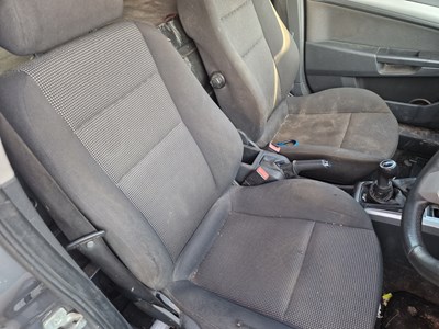 Lot 38 - 2006 Vauxhall Astra 1.7 Sportive CDTi 6 Speed Van, A/C (Category N Insurance Loss)