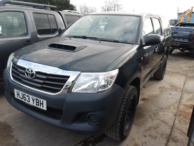 Lot 2013 Toyota Hilux H12 D-4D 4WD 5 Speed Crew Pick Up, A/C