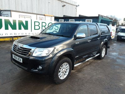 Lot 2014 Toyota Hilux Invincible D-4D, 4WD, 4WD, Double Cab, Reversing Camera ,Bluetooth ,A/C