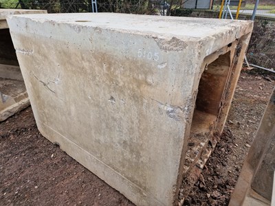 Lot 601 - 140cm x 140cm x 200cm Concrete Culvert, 100cm x 100cm Centre, 5.5Ton