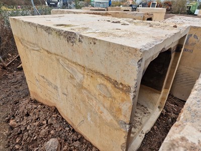 Lot 602 - 140cm x 140cm x 200cm Concrete Culvert, 100cm x 100cm Centre, 5.5Ton