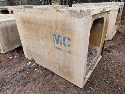 Lot 604 - 140cm x 140cm x 200cm Concrete Culvert, 100cm x 100cm Centre, 5.5Ton