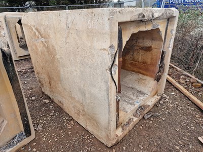 Lot 607 - 140cm x 140cm x 200cm Concrete Culvert, 100cm x 100cm Centre, 5.5Ton