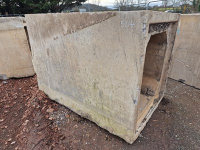 Lot 610 - 140cm x 140cm x 200cm Concrete Culvert, 100cm x 100cm Centre, 5.5Ton