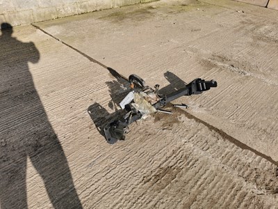 Lot Land Rover Discovery 5 Electric Brink Tow Bar