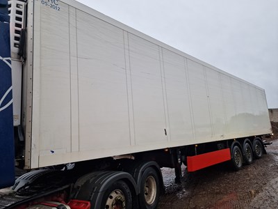 Lot 62 - 2006 Schmitz Cargobull Tri Axle Refrigeration Trailer, Rear Steer, DHollandia Tail Lift, Thermo King Fridge