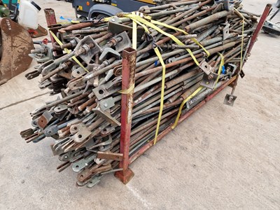 Lot 553 - Stillage of Strut Bars