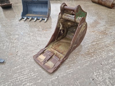 Lot 374 - 22" Digging Bucket 65mm Pin to suit 13 Ton Excavator