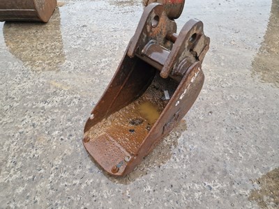 Lot 431 - Rhinox 9" Digging Bucket 30mm Pin to suit Mini Excavator