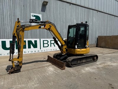 Lot 62 - 2017 CAT 305 E2 CR, Rubber Tracks, Blade, Aux, Piped, LED Lights, A/C