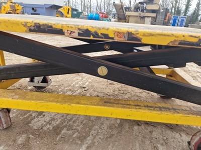 Lot 232 - Mobile Scissor Lift Working Platform