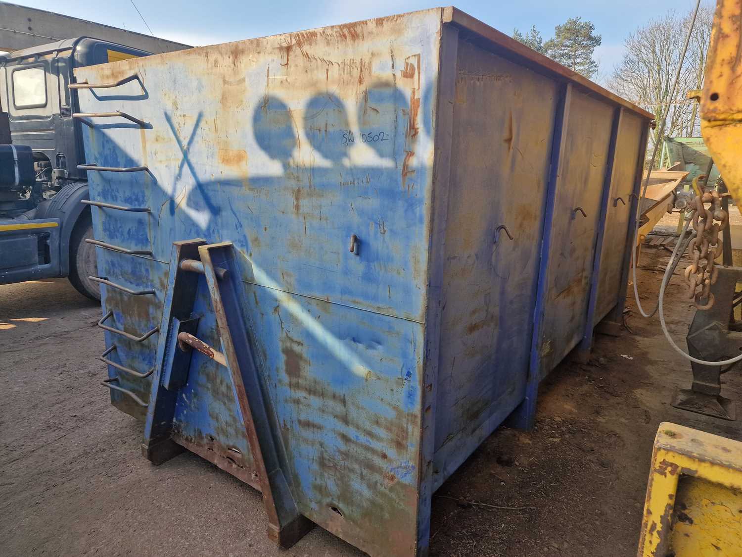 Lot 566 - RORO Skip to suit 7.5Ton Hook Loader Lorry (Includes Contents)