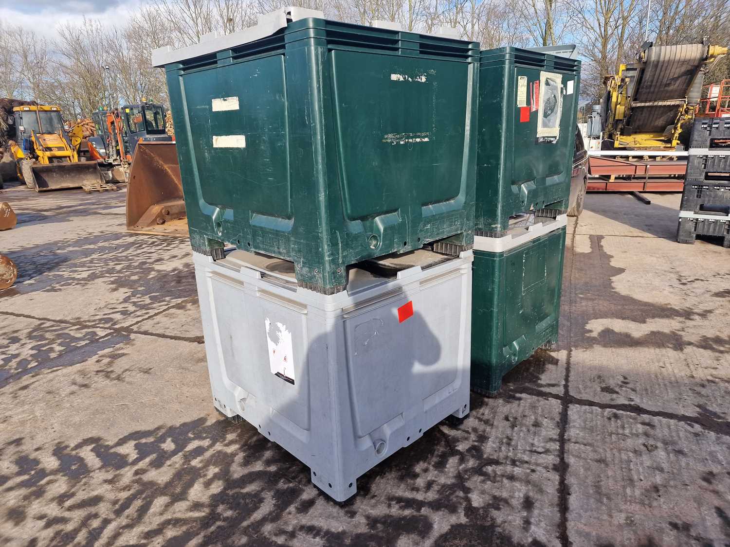 Lot 480 - 120cm x 100cm Plastic Stillage (4 of)
