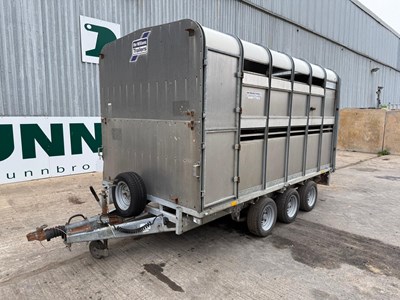 Lot 193 - 2004 Ifor Williams LM126G3 3.5 Tonne Tri Axle Livestock Trailer With Sheep Deck, Dividing Gates, Spare Wheel