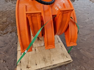 Lot 292 - Unused KBKC ASC45 Hydraulic 5 Finger Grab 45mm Pins to suit 4-6 Ton Excavator