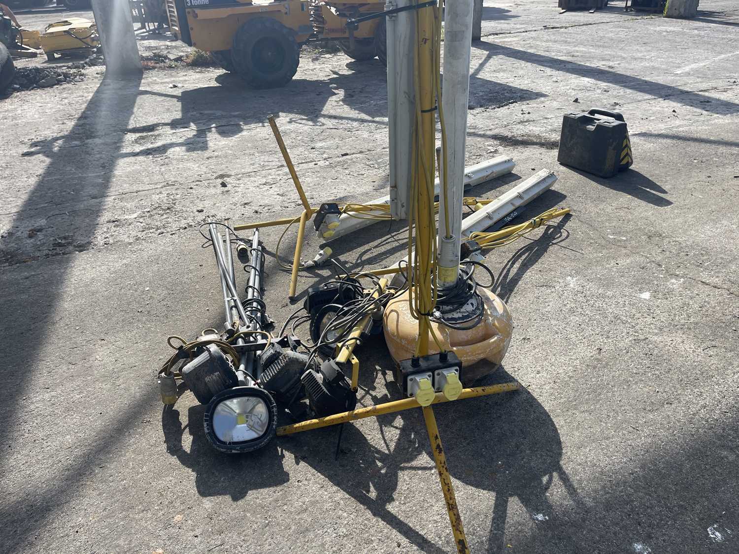 Selection of LED, Fluorescent & Halogen 110Volt Lights