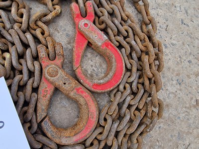 Lot 2 Leg Lifting Chains