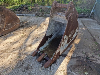 Lot Geith 22" Digging Bucket 80mm Pin to suit 20 Ton Excavator