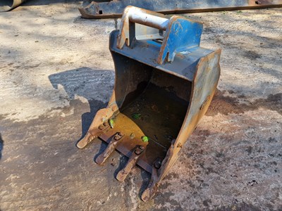 Lot Strickland 24" Digging Bucket 50mm Pin to suit 6-8 Ton Excavator