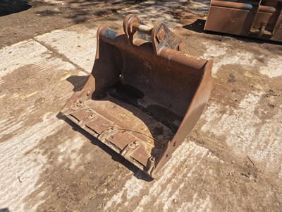 Lot 36" Digging Bucket 45mm Pin to suit 4-6 Ton Excavator