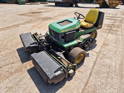 Lot 19 - John Deere 2653A Diesel 3 Gang 3 Wheel Ride on Lawnmower