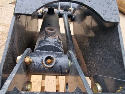 Lot Unused Haner HWG100 Hydraulic Rotating Log Grab to suit Crane