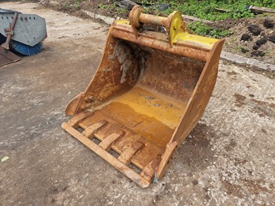 Lot 42" Digging Bucket 65mm Pin to suit 13 Ton Excavator