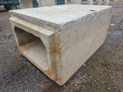 Lot 140cm x 200cm x 105cm Concrete Culvert, 100cm x 60cm Inner, 4.5 Ton (BEING SOLD FROM IMAGES)