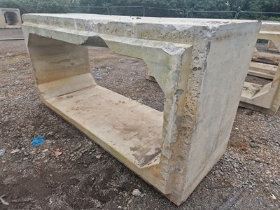 Lot 697 - 290cm x 100cm x 145cm Concrete Culvert, 250cm x 100cm Inner, 4.5 Ton