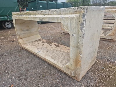 Lot 693 - 290cm x 100cm x 145cm Concrete Culvert, 250cm x 100cm Inner, 4.5 Ton