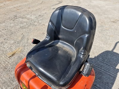 Lot 2018 Kubota K008-3 Rubber Tracks, Blade, Offset, Piped, Expanding Undercarriage, Roll Bar