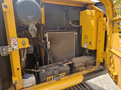 Lot 2015 JCB JS145LC, 700mm Steel Tracks, CV, Hill Hydraulic QH, Piped, Reverse Camera, A/C (EPA Compliant)