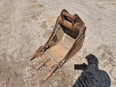 Lot 18" Digging Bucket 45mm Pin to suit 4-6 Ton Excavator