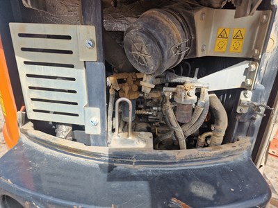 Lot 2019 Hitachi ZX26U-6 Rubber Tracks, Blade, Offset, Whites Manual QH, Piped