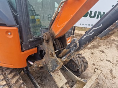 Lot 2019 Hitachi ZX26U-6 Rubber Tracks, Blade, Offset, Whites Manual QH, Piped
