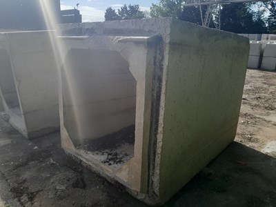 Lot 200cm x 140cm x 140cm Concrete Culvert, 100cm x 100cm Inner, 5.5 Ton