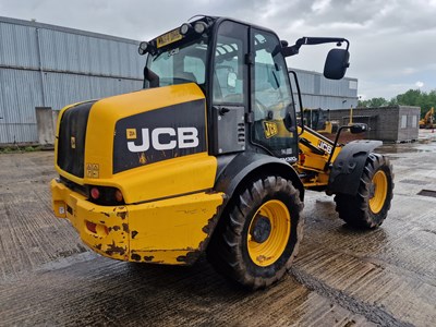 Lot 2014 JCB TM320S Agri, Turbo Powershift Articulated Telehandler, Pin & Cone Headstock, Joystick Controls, SRS, A/C