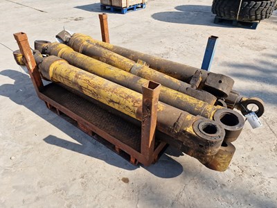 Lot CAT 330B Hoist Ram (4 of), Stick Ram (2 of), Bucket Ram (2 of)