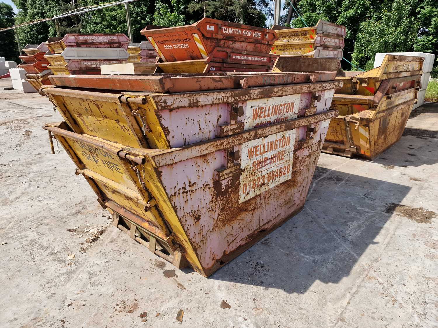 8 Yard Skip to suit Skip Lorry (3 of), 4 Yard Skip to