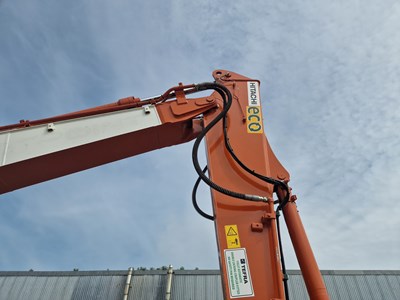 Lot 2020 Hitachi ZX130LCN-6, 700mm Steel Tracks, VG, CV, Hill Hydraulic QH, Piped, 3 Way Camera, A/C, Strickland 24" Bucket (EPA Compliant)