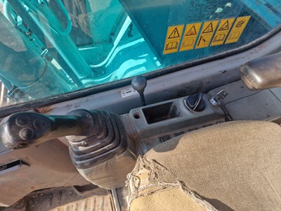 Lot 2002 Kobelco SK135SRLC, 700mm Steel Tracks, Blade, CV, Geith Hydraulic QH, Piped, A/C, 40" Bucket